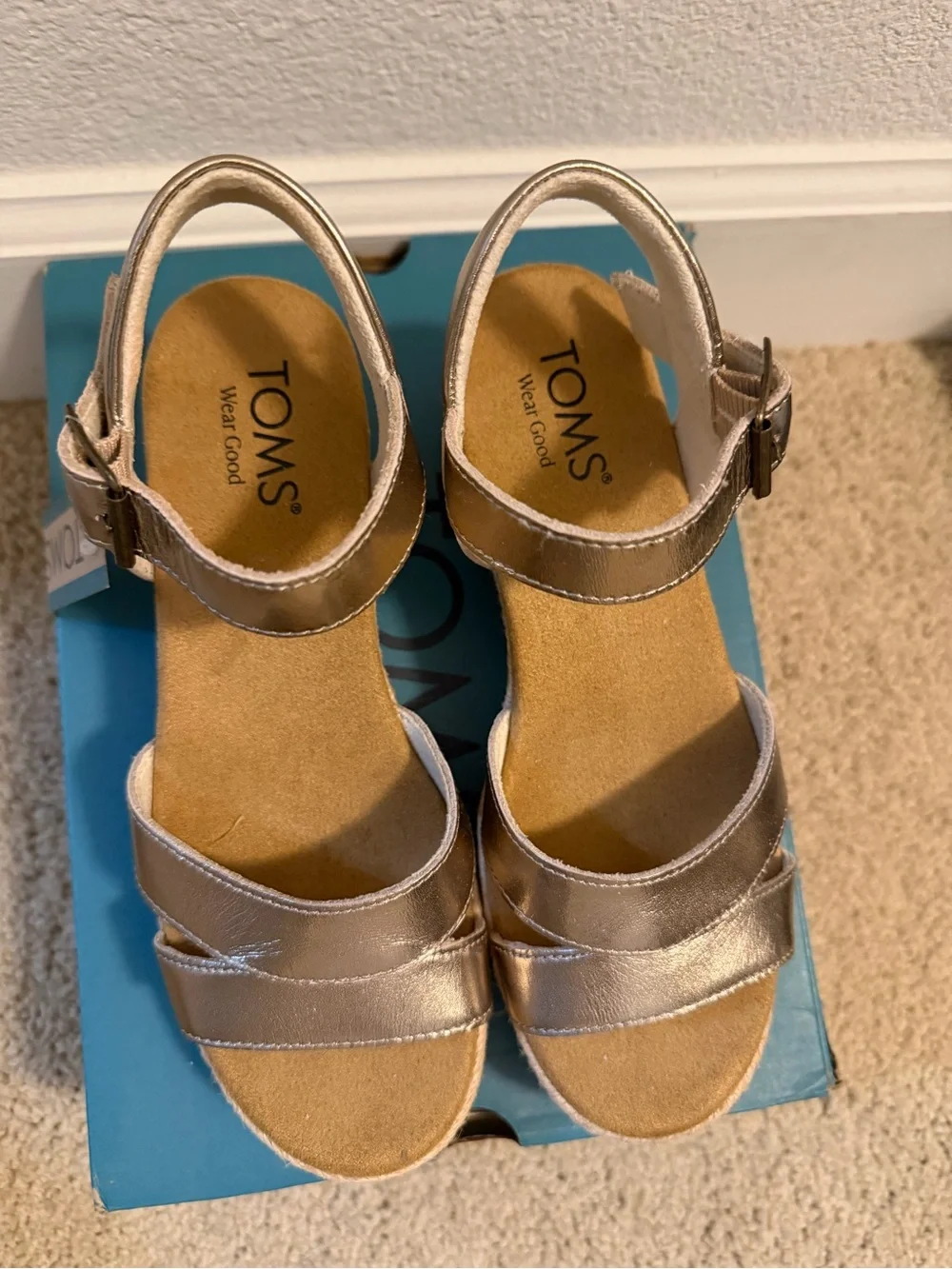 TOMS Metallic Rose Gold Wedge Espadrille Sandals